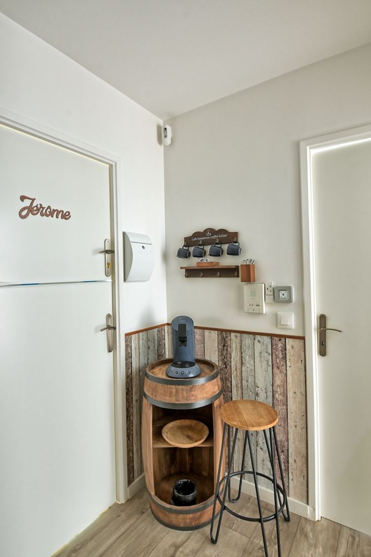 Le coin café, à l’entrée de l’appartement