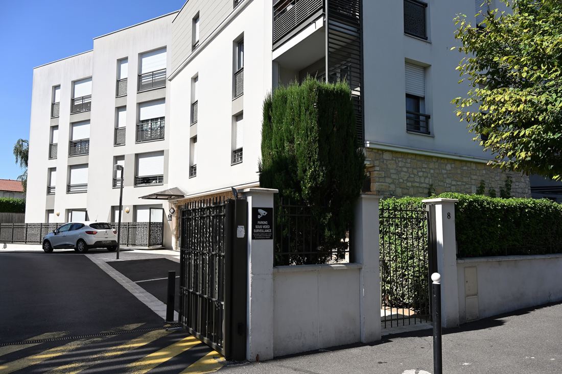 L’immeuble vu de la rue
